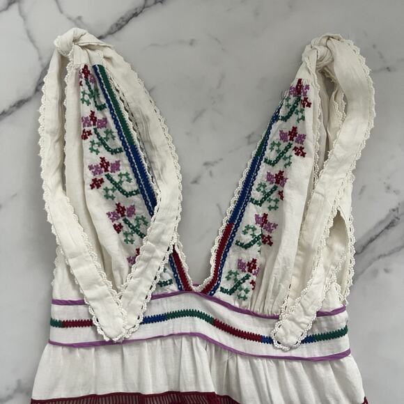 Farm Rio Embroidered tiered maxi dress Linen Blend Sz M Coastal Boho Chic Artsy - Picture 7 of 13